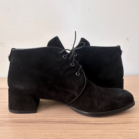 Stuart Weitzman Women's Black Suede Lace-Up Heeled Bootie, Size 6 - Picture 5 of 11